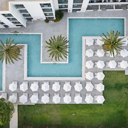 Blue Sea Village Szálloda 4*